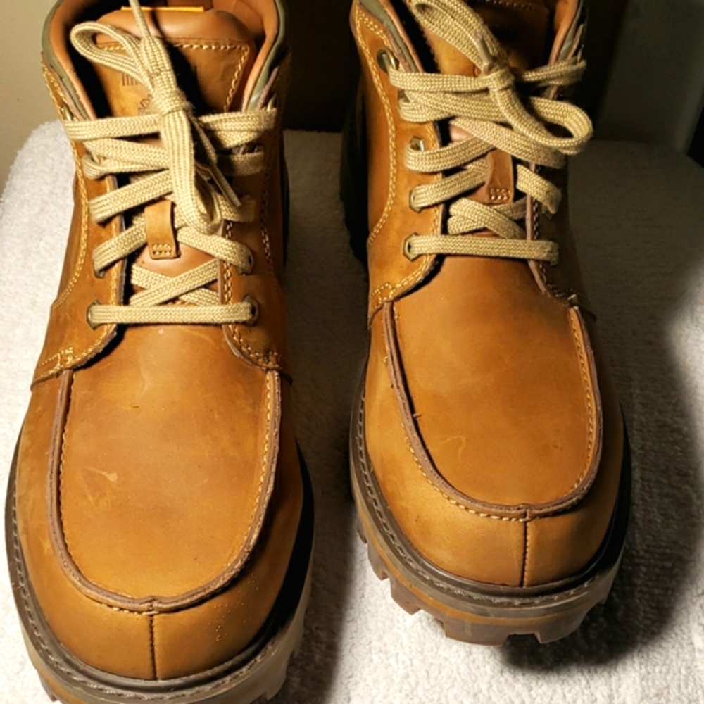 Timberland Arida 87576 Leather Moc Chukka Boots, lightly used, lots of life
